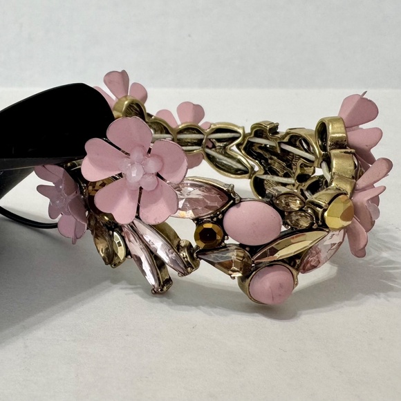 🌸🌸Vera Wang Simply Vera Pink Flowers/Rhinstones Bracelet Stretch Costume Jewelry - Picture 7 of 12